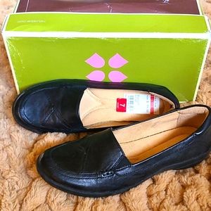 Naturalizer Black Leather Fiorenza Loafers